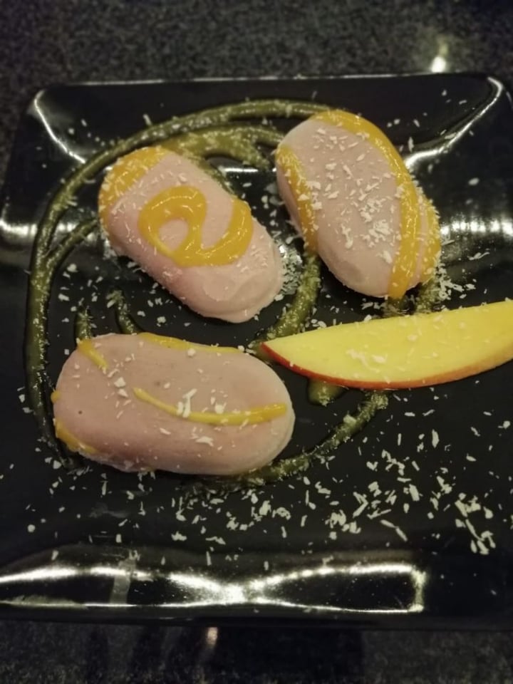 review photo of Indian Box Helado Banana/Rosa shared by @luchinsc on 28 Feb 2020 - review