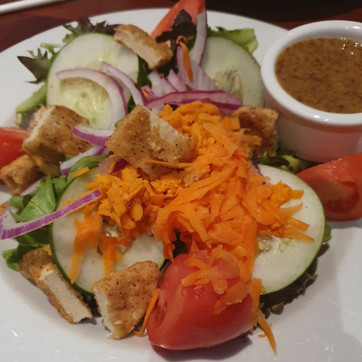 photo of Ethos Vegan Kitchen Crispy Chickun Salad shared by @anistavrou on  15 Jul 2020 - review