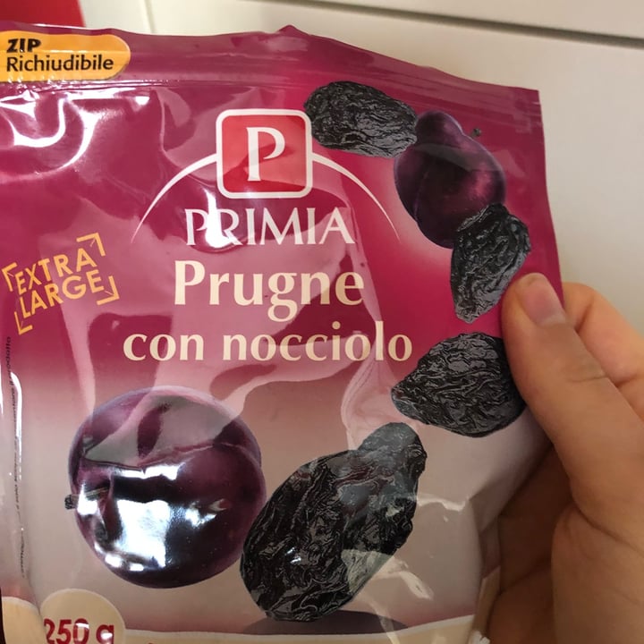 photo of Primia Prugne secche con nocciolo shared by @florianalizzadro on  08 Apr 2022 - review