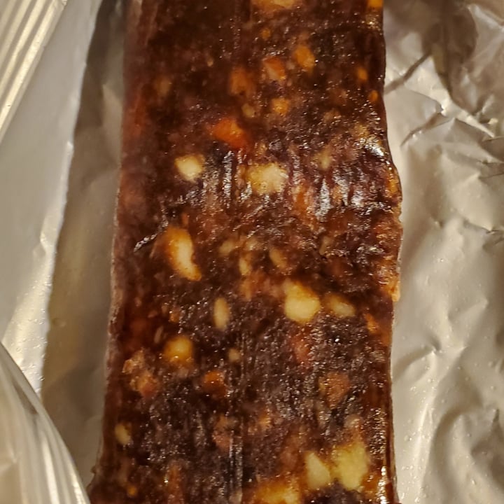 photo of Larabar Apple & Cinnamon bar shared by @findingnewways on  27 May 2022 - review