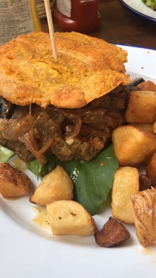 review photo of Garage 0276 Hamburguesa de lentejas shared by @coloaguayo on 29 Mar 2020 - review