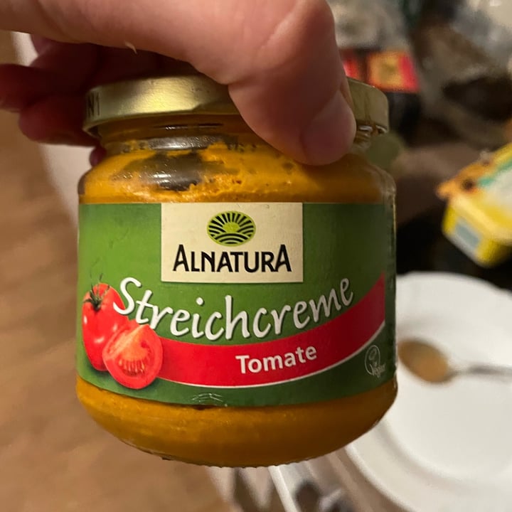 review photo of Alnatura Aufstrich Tomate shared by @evymitderkiwi on 25 Aug 2021 - review