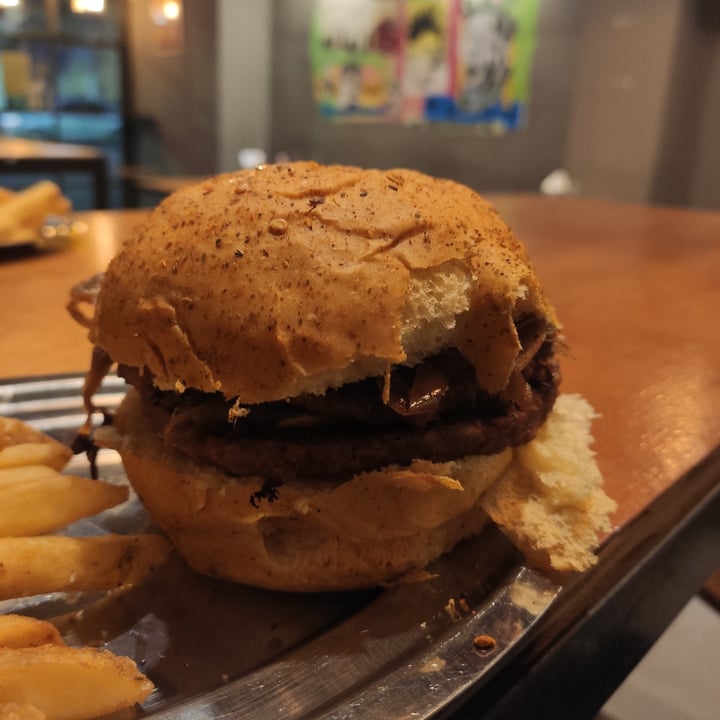 photo of Deniro Burger NotCo shared by @kesszm on  18 Aug 2022 - review