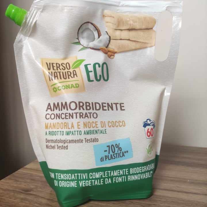 photo of Verso Natura Eco Conad Ammorbidente concentrato mandorla e noce di cocco shared by @mcoculo on  15 Jun 2022 - review