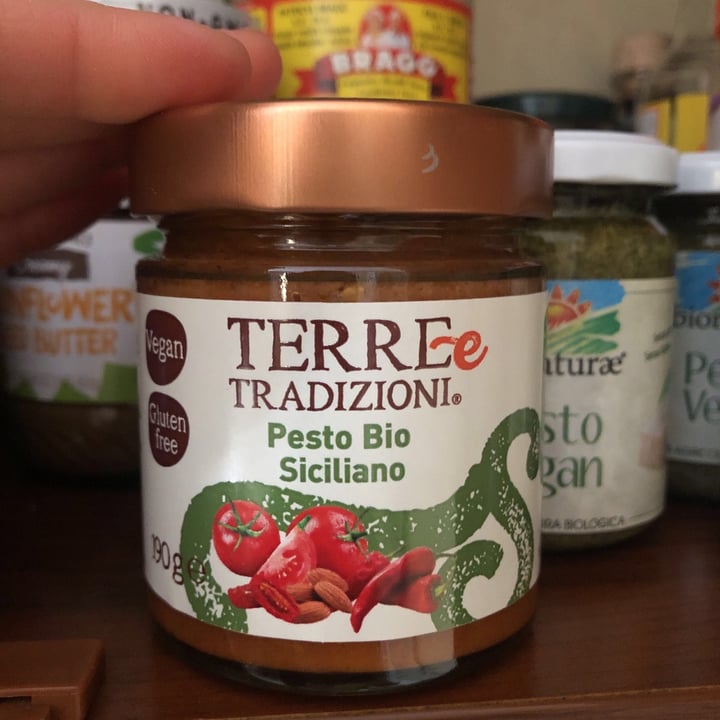 photo of Terre e tradizioni Pesto Bio Siciliano shared by @vickyvegana on  03 Mar 2021 - review