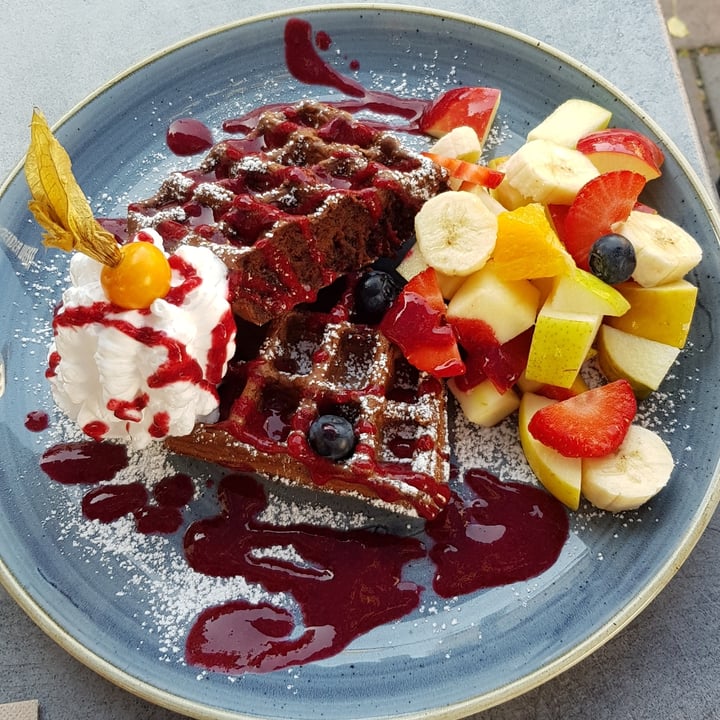 review photo of Green Leaf Café Chocolate Waffles shared by @-a-n-d-r-e-a- on 16 Aug 2020 - review