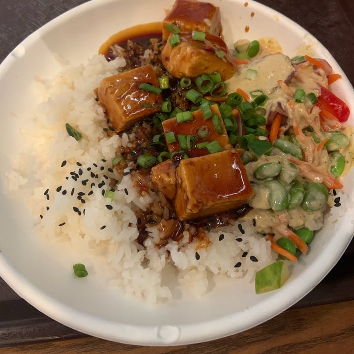 photo of Backlot Express Teriyaki Tofu Bowl shared by @illyparrwood on  30 Oct 2022 - review