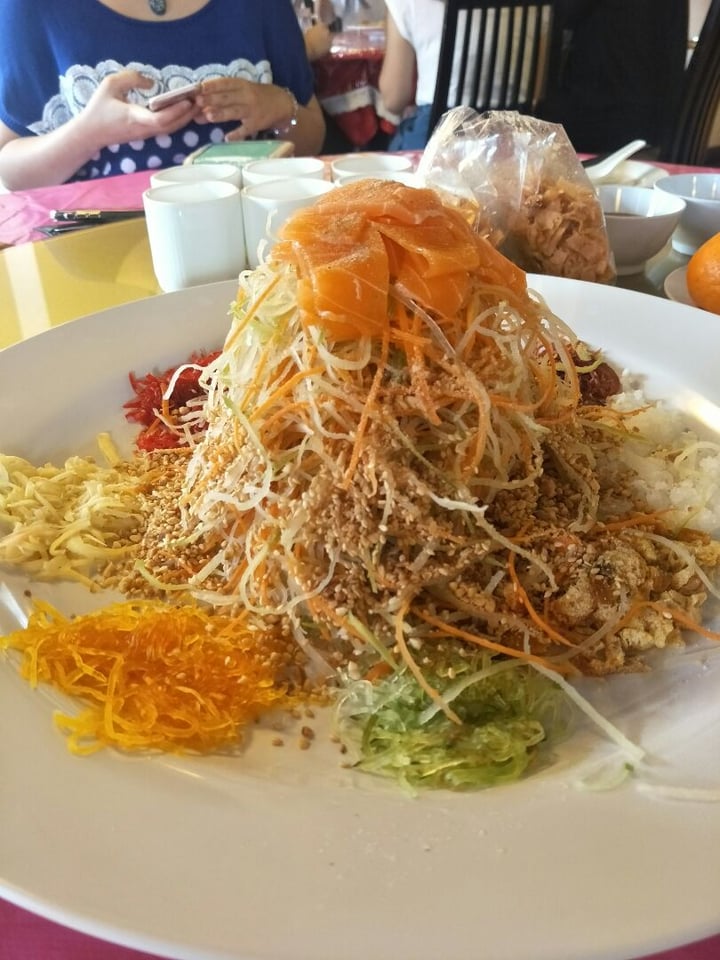 photo of Eight Treasures Vegan YuSheng shared by @lou on  29 Mar 2020 - review