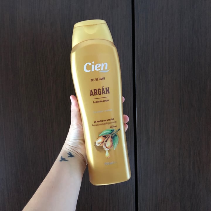 photo of Cien Gel de baño Argán shared by @anaiturrizar on  17 Dec 2021 - review