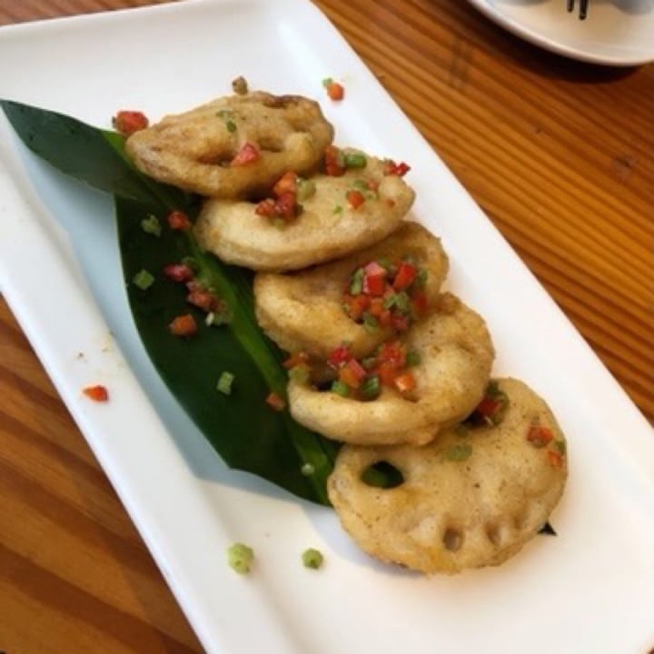 photo of 枣子树 Fried lotus roll shared by @international on  27 Jun 2020 - review