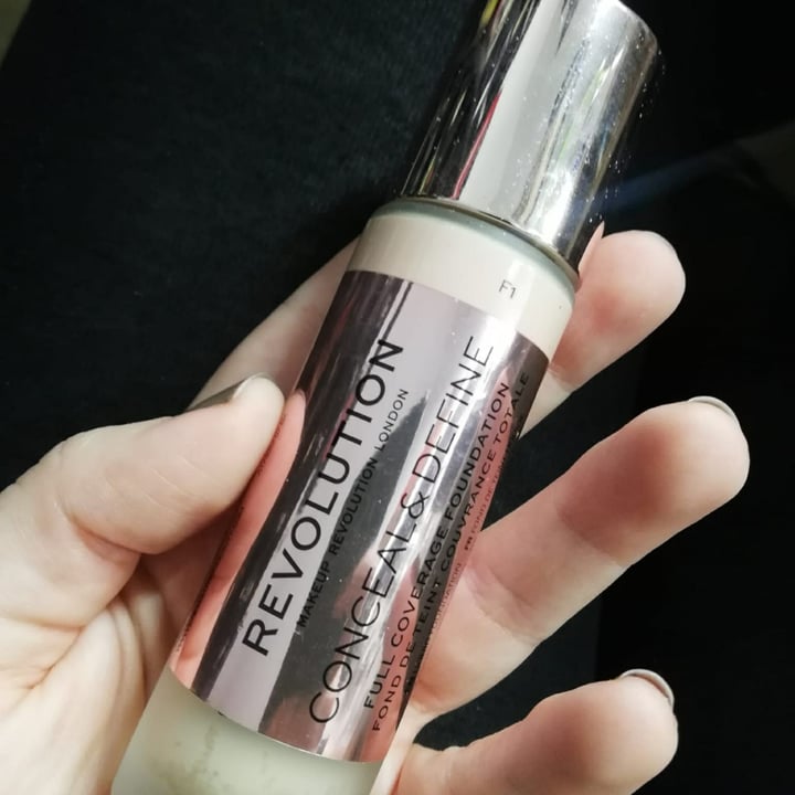 review photo of Revolution Beauty Conceal & Define Foundation shared by @queenfinehair on 17 Dec 2021 - review