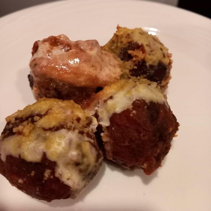 photo of Veganerie Shitake Almond Meatballs shared by @gregorygreen on  13 Jun 2022 - review
