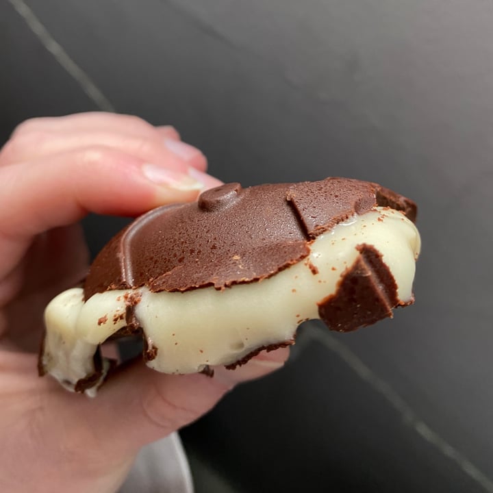 photo of The Hearty Hooligan Vegan Creme Egg shared by @kendrapirson on  11 Mar 2021 - review