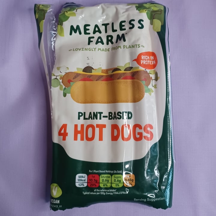 photo of Meatless Farm Plant based hot dogs shared by @thornxvx on  07 Dec 2021 - review