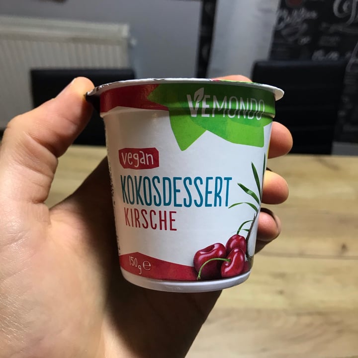 photo of Vemondo Vegan Kokosdessert Kirsche shared by @david- on  17 Apr 2021 - review