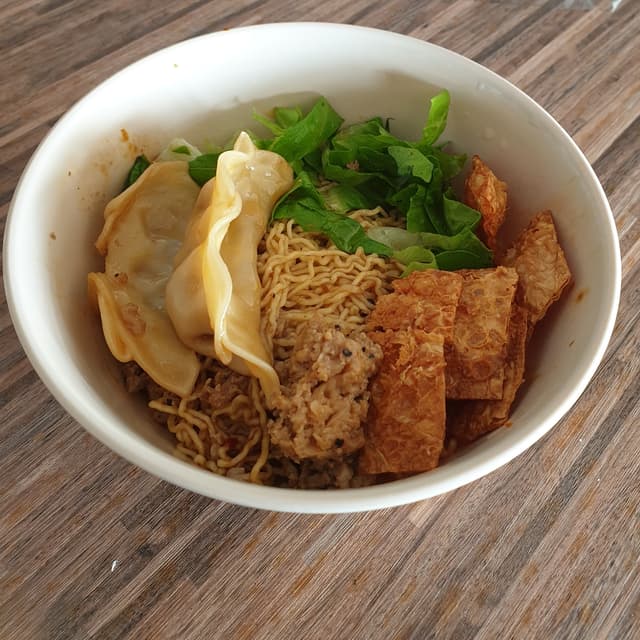 菜肴“Mala kolo mee”的照片