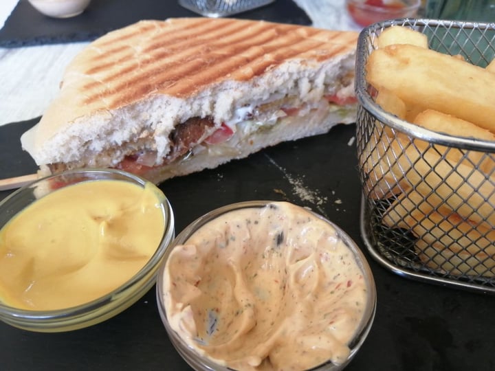 photo of my lola vegan food Campero de Heura shared by @irune on  06 Oct 2019 - review