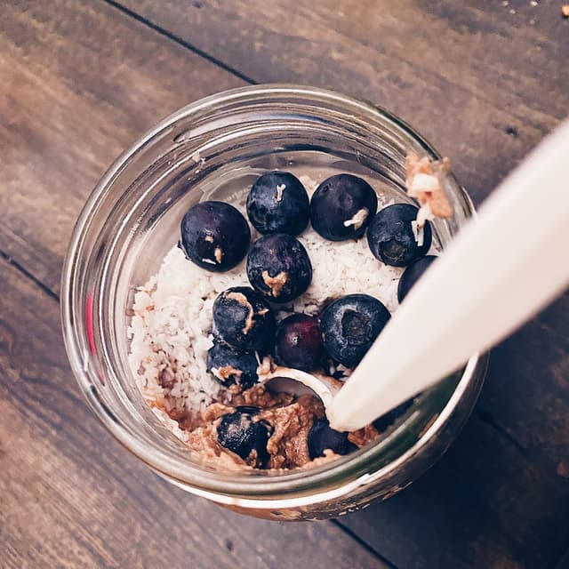 Foto do prato “Cashew Dream Breakfast Jar”