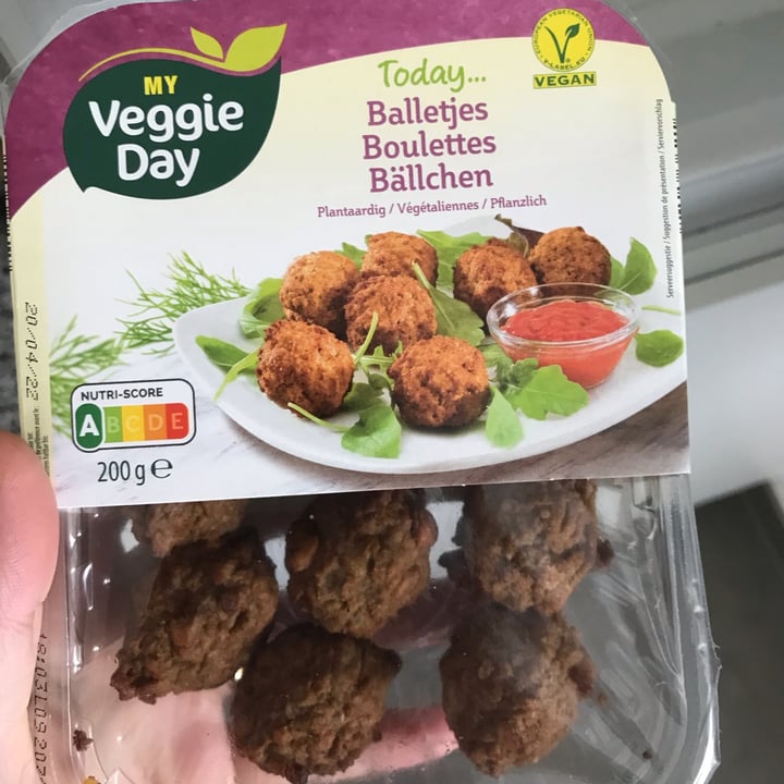 photo of My veggie day Meatballs shared by @alexfunny on  10 Apr 2022 - review