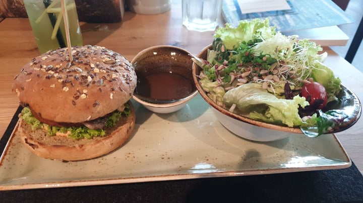 photo of Hans Im Glück German Burgergrill Angerling Burger shared by @helmos on  07 Oct 2019 - review