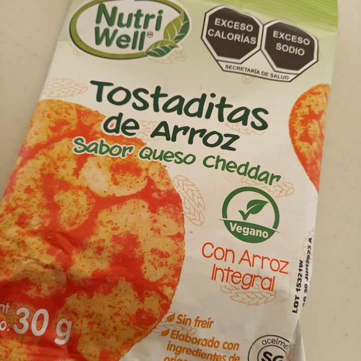 photo of Nutri Well Tostaditas de Arroz sabor Queso Cheddar shared by @mont9505 on  09 Nov 2022 - review