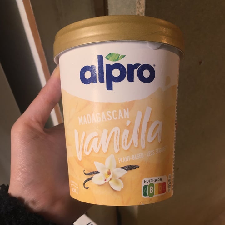 photo of Alpro Madagascan Vanilla Ice Cream shared by @-margot- on  15 Jan 2021 - review