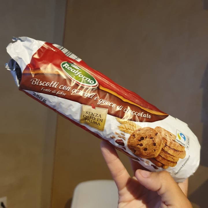 photo of Realforno Biscotti Cereali E Gocce Di Cioccolato shared by @alessandramigliorini on  11 Jun 2022 - review