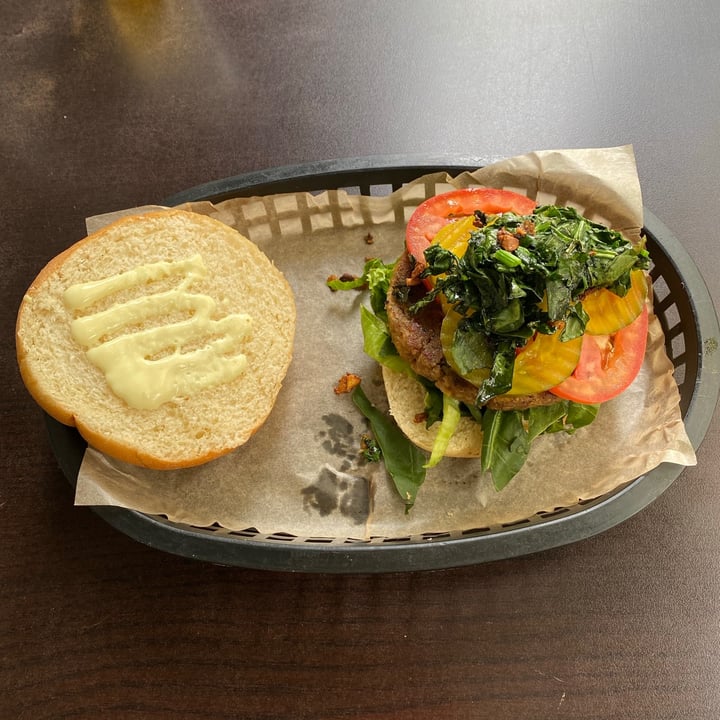 review photo of Pan D'Monium Chilpancingo Hamburguesa Soberbia shared by @aambrose on 05 Aug 2021 - review