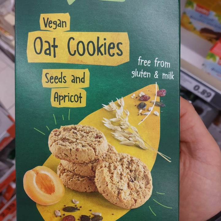 photo of Vemondo Vegan Oat Cookies Choc Chunks And Orange shared by @trenitali433 on  06 Feb 2022 - review