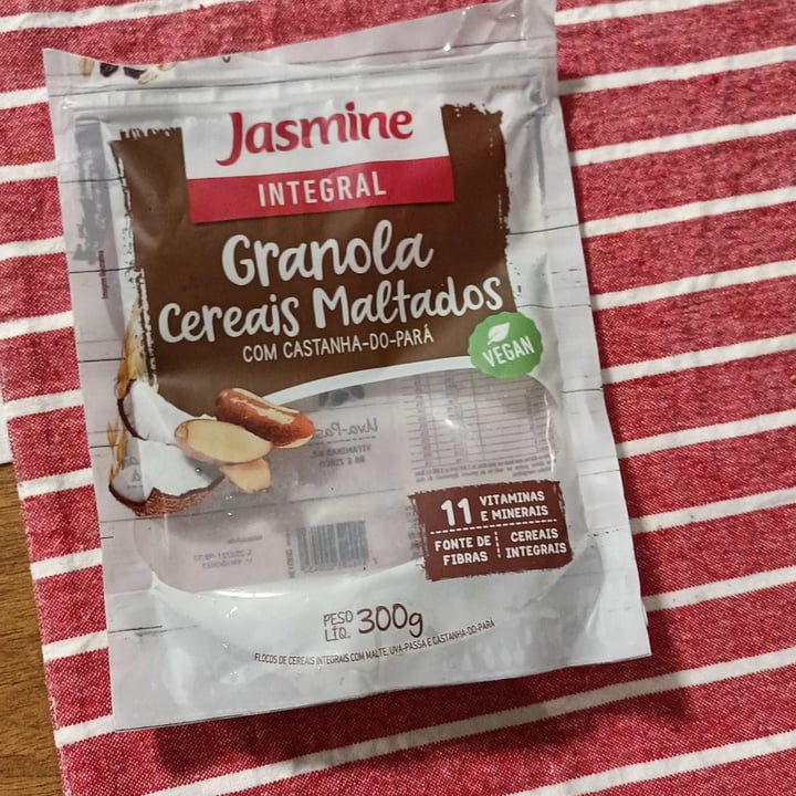photo of Jasmine Granola de Cereais Maltados com Castanha do Pará shared by @pamioliveira on  10 Jul 2022 - review