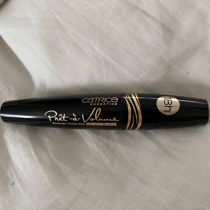 photo of Catrice Cosmetics Prêt-à-Volume Smokey Mascara Velvet Black shared by @noeliaperez on  27 Oct 2020 - review
