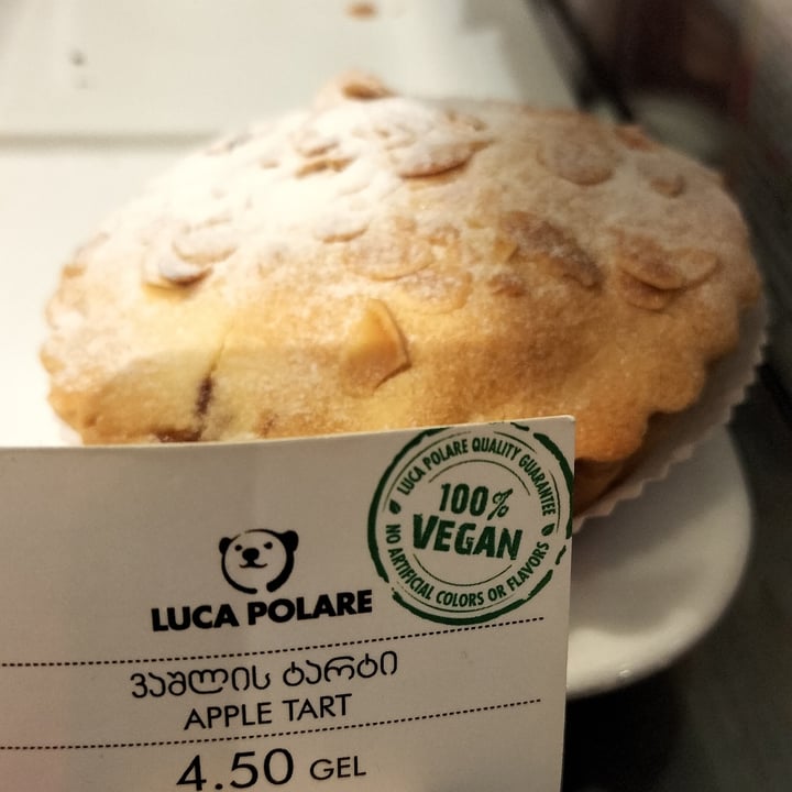 photo of Luca Polare Apple Tart shared by @helenevegan on  16 Dec 2021 - review
