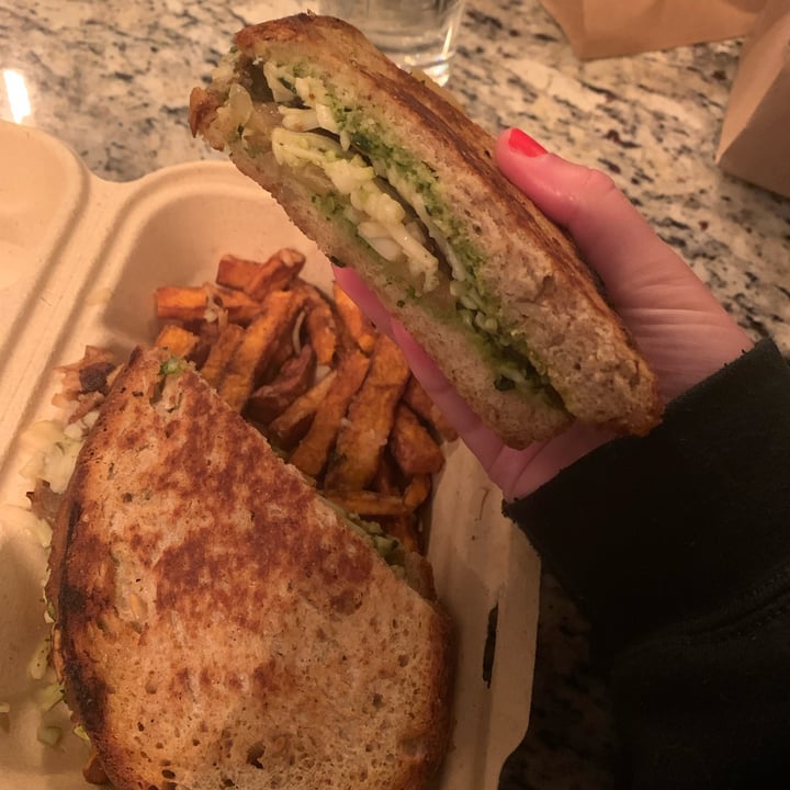 review photo of G Zen Grilled Vegan Cheese shared by @sydneyycannonn123 on 27 Feb 2022 - review
