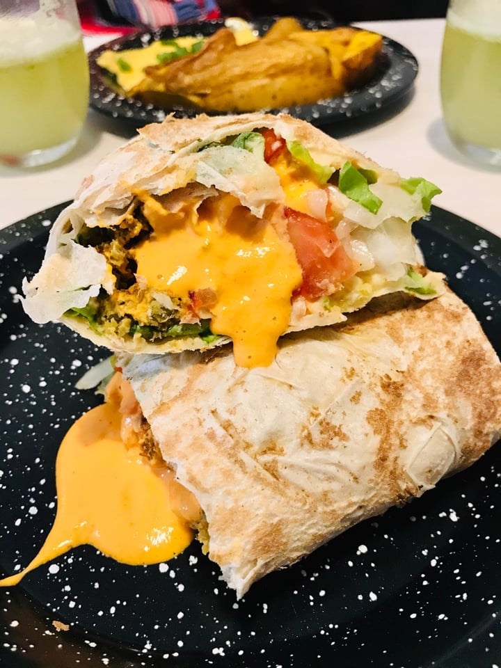 review photo of Vica (Delivery Only) Falawrap shared by @jesicamalak on 01 Mar 2020 - review