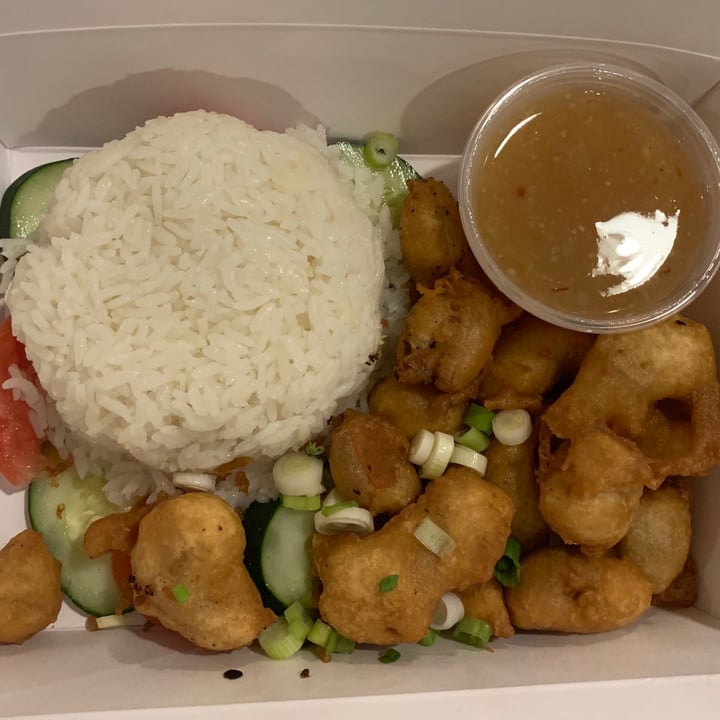 photo of Loving Hut Orange Yogi Rice and Lemon Grass Noodle shared by @tiffany316 on  18 Oct 2020 - review