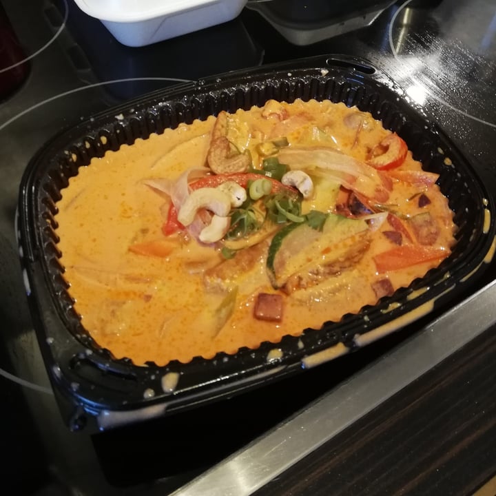photo of Chay Vegan Kitchen Pink Curry shared by @mareikeks on  30 Sep 2021 - review