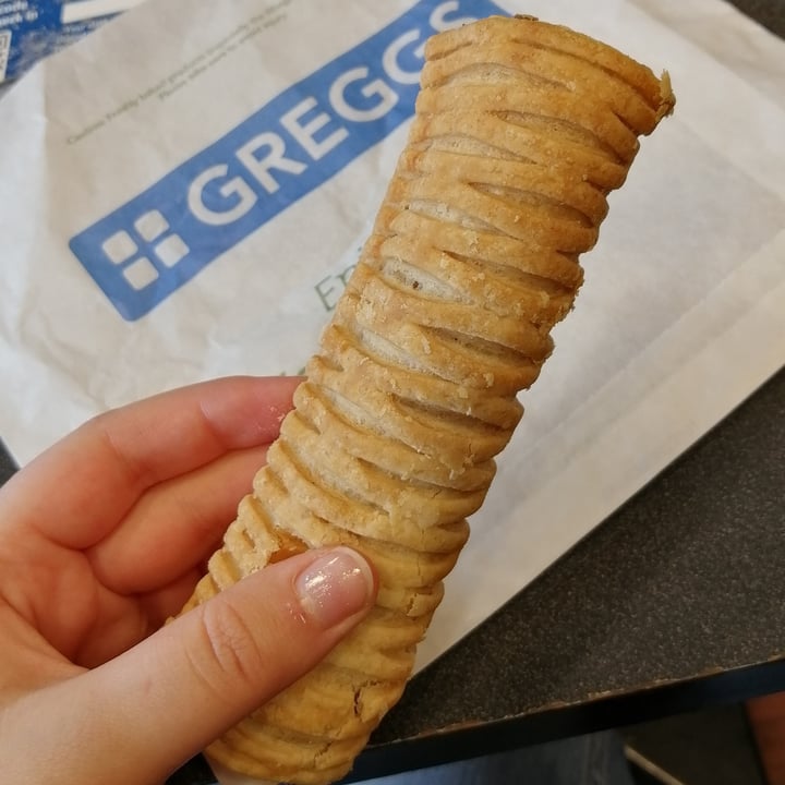 Greggs United Kingdom Vegan Sausage Roll Review | abillion