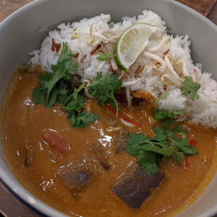 photo of Genius Central Singapore Thai Red Curry shared by @preethiness on  10 Oct 2021 - review
