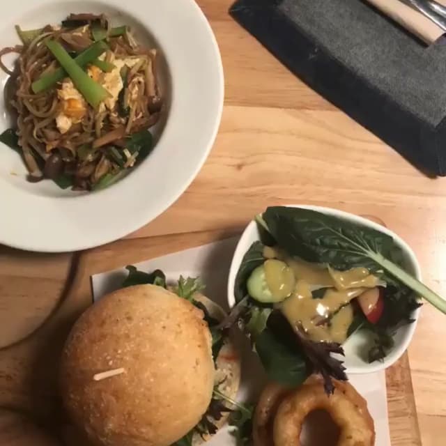 Photo of the dish “Beet (Millet) Burger”