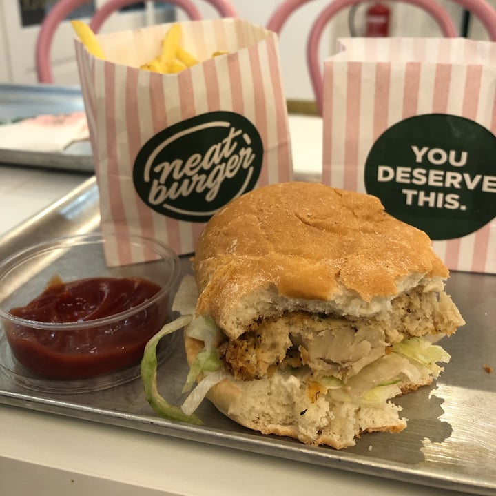 photo of Neat Burger Soho Chick’n Burger shared by @mayajones on  11 Dec 2021 - review