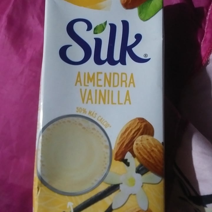review photo of Silk Bebida de almendras sabor vainilla sin azúcar shared by @labeatriz on 31 Jan 2021 - review