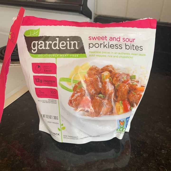 photo of Gardein Sweet And Sour Porkless Bites shared by @hannahrosenoff on  04 Feb 2020 - review