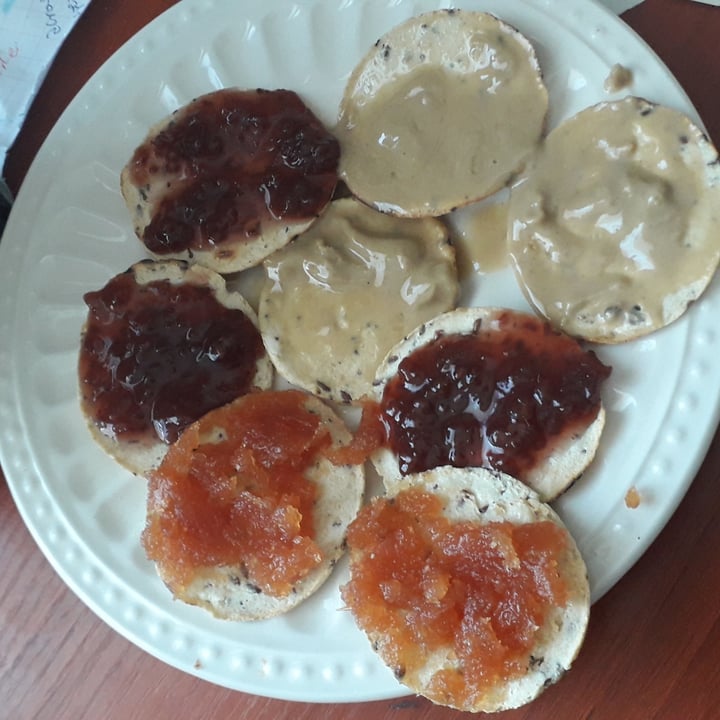 review photo of Tika Vegan Rice Crackers Amapolas & Sésamo shared by @manzanacanela on 16 Nov 2021 - review
