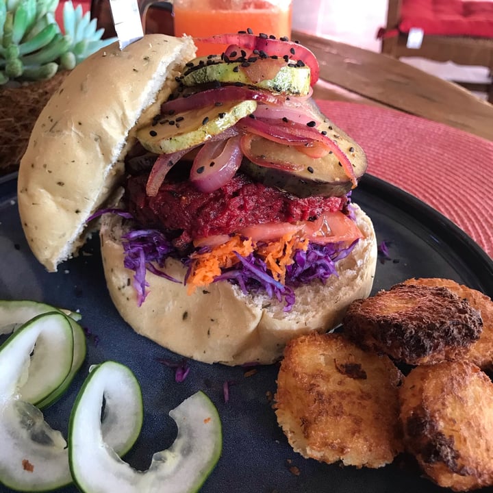 review photo of Aroma, Coffee Bar & Breakfast Beet burger shared by @manuromani on 07 Dec 2020 - review