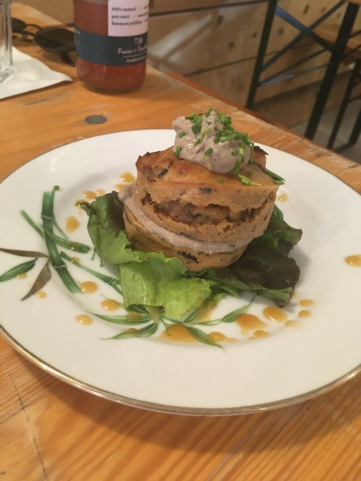 photo of Mariposas Mushroom pie shared by @hobbas on  17 Jul 2021 - review