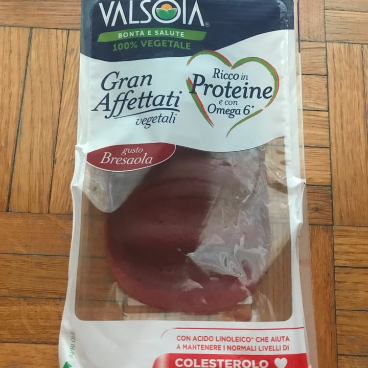 photo of Valsoia Gran Affettati Vegetali Gusto Bresaola shared by @martinacane11 on  21 Oct 2021 - review