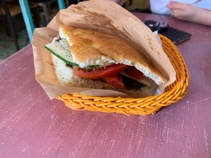 photo of Focaccia in Giro Mela Verde (olive pate, tomato, zucchini, apple) shared by @tao on  16 Jul 2019 - review
