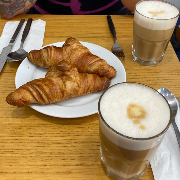 photo of Cloud Cakes Croissant shared by @polabee on  14 Aug 2022 - review