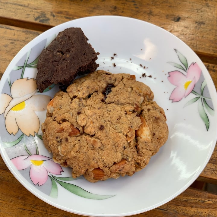 photo of Yedra Cocina Silvestre cookie vegana de canela, cranberries y almendras shared by @sechague on  29 Apr 2022 - review
