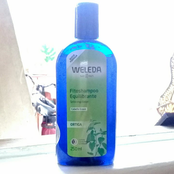photo of Weleda shampoo de ortiga shared by @martbass on  04 May 2020 - review